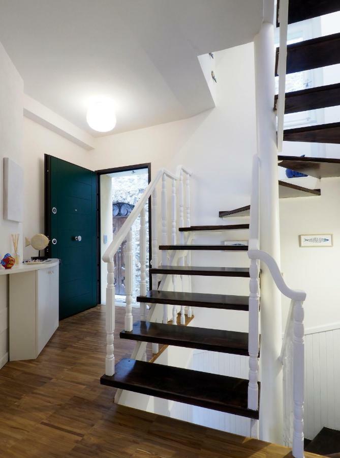 Ai Pesci Room Rental ริโอมัจโจเร ภายนอก รูปภาพ