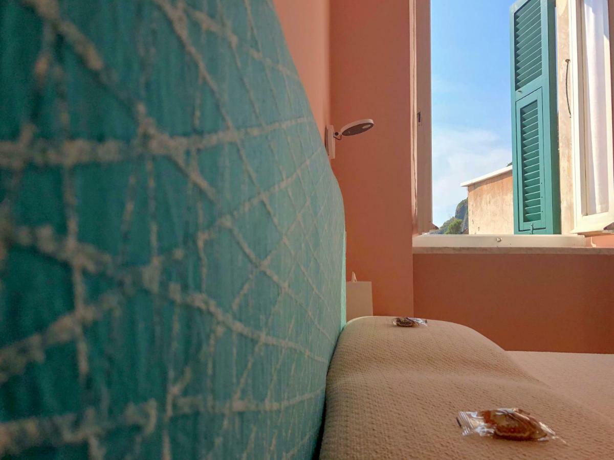 Ai Pesci Room Rental ริโอมัจโจเร ภายนอก รูปภาพ